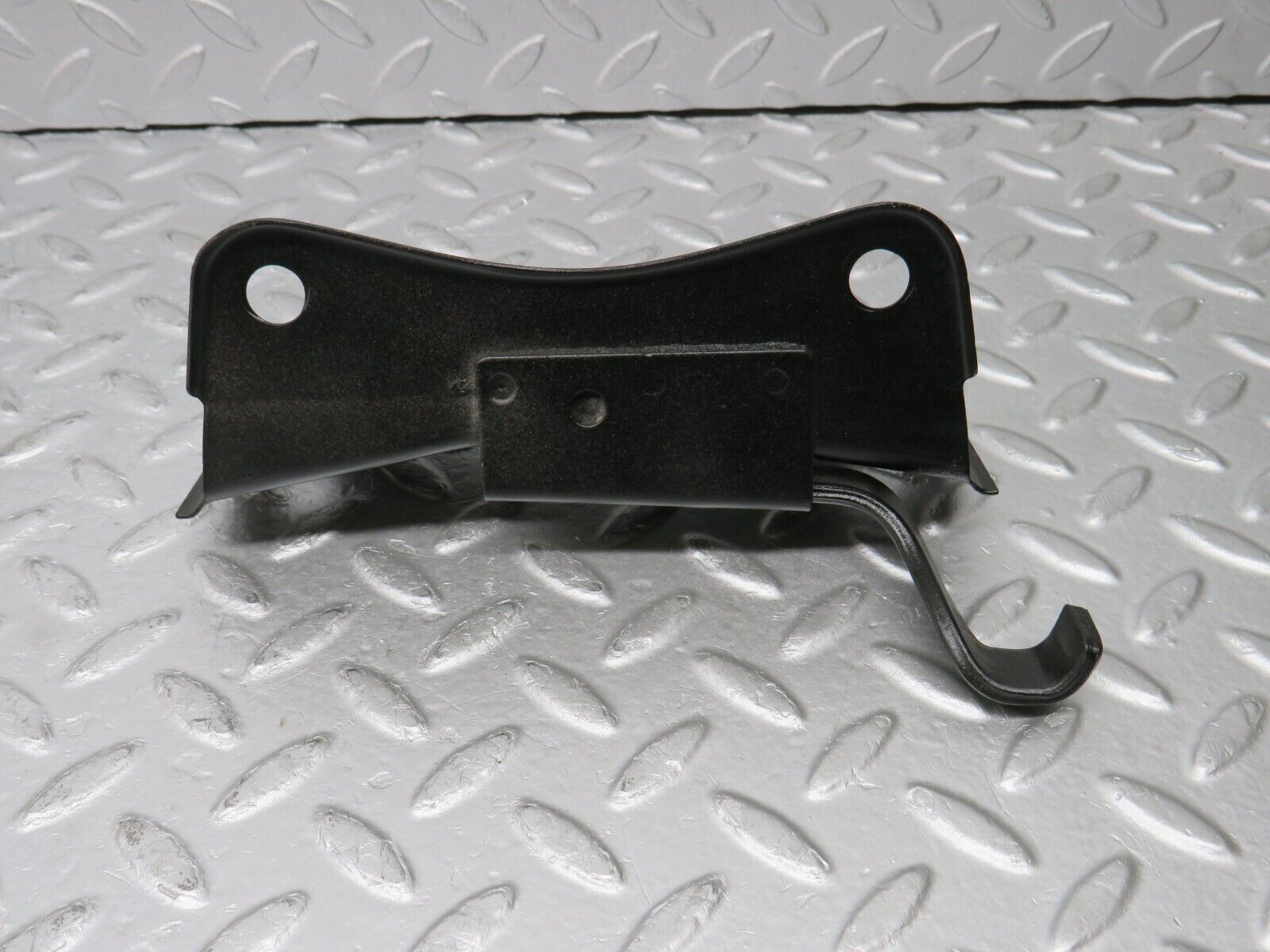 38146 Mercedes-Benz A124 320E Cabriolet Cardan Shaft Prop Shaft Support