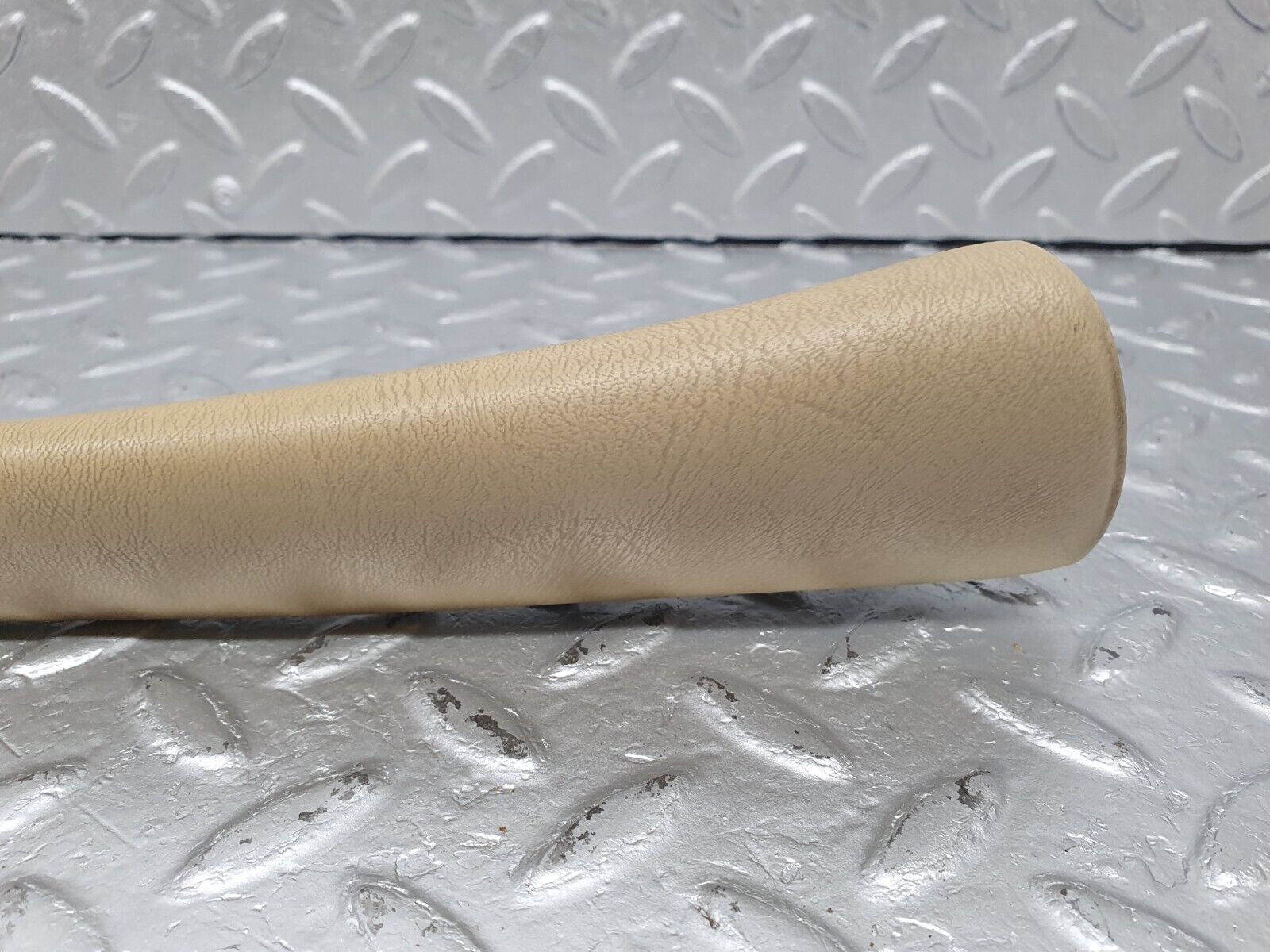 40933 Mercedes-Benz W126 300SE Front Right Door Interior Trim Beige