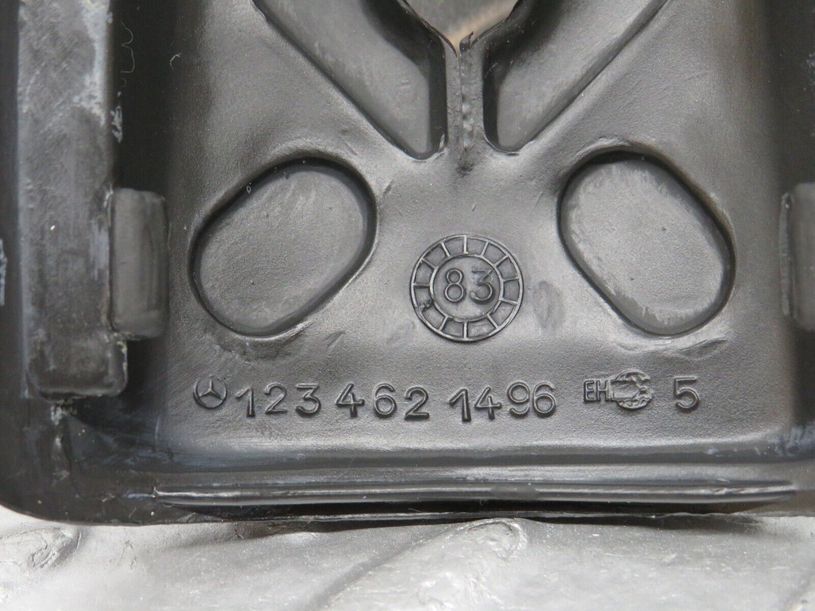 25583 Mercedes-Benz W123 200 Steering Column Switch Rubber Cover 1234621496