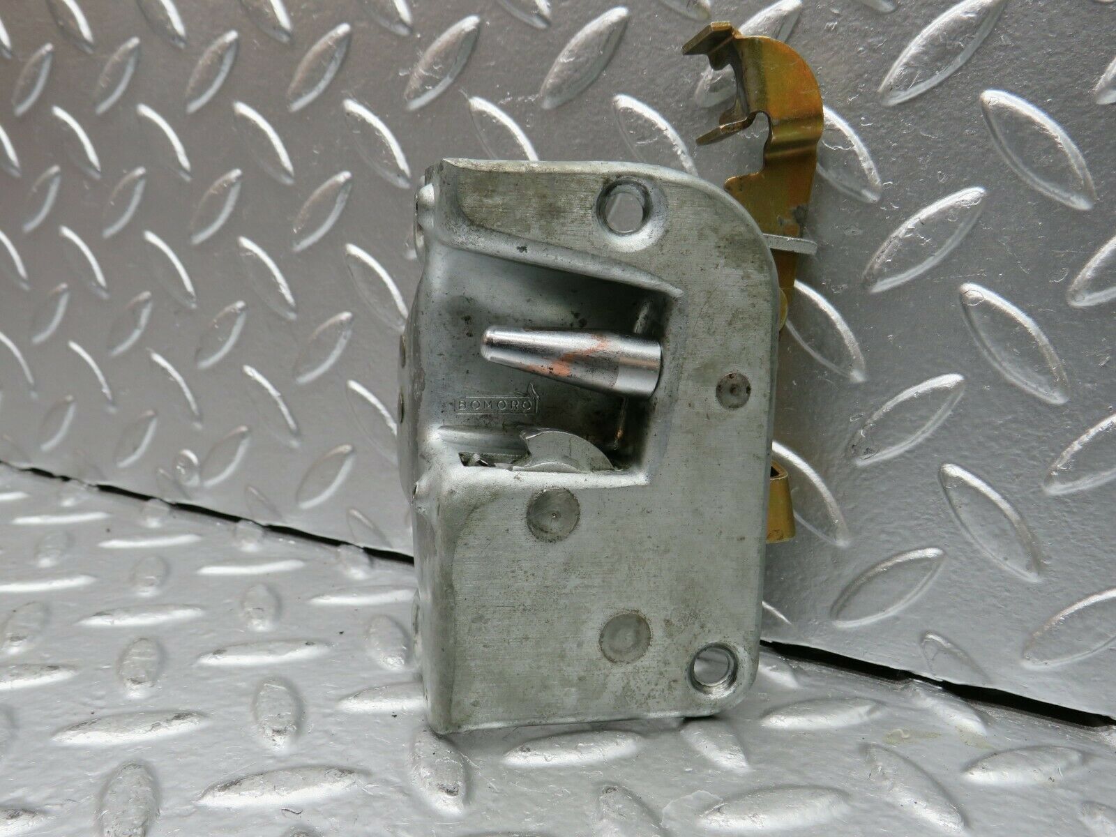 22703 Mercedes-Benz C107 450SLC Coupe Right Door Lock Mechanism