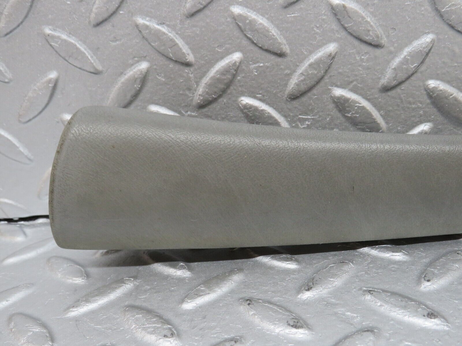 35972 Mercedes-Benz W126 420SE Front Left Door Panel Cover Grey