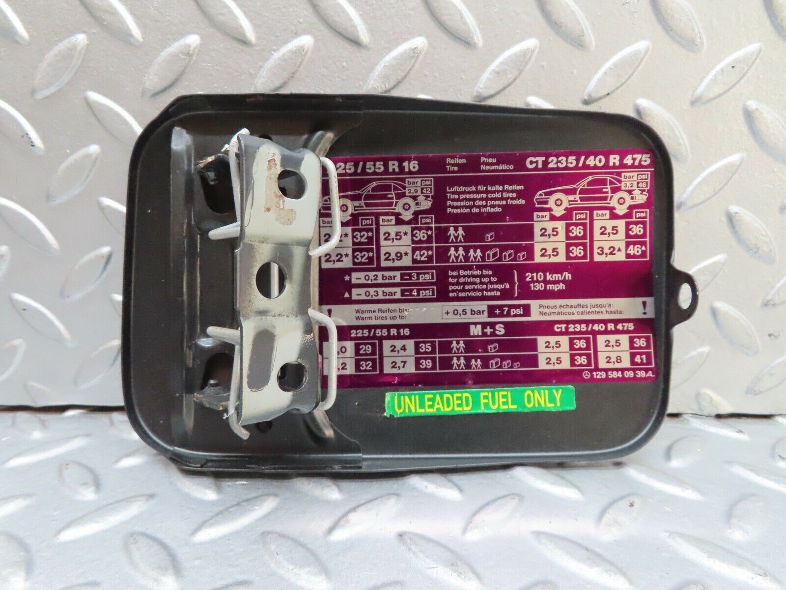 17429 Mercedes-Benz R129 300SL Coupe Fuel Tank Flap Cap 1295840939