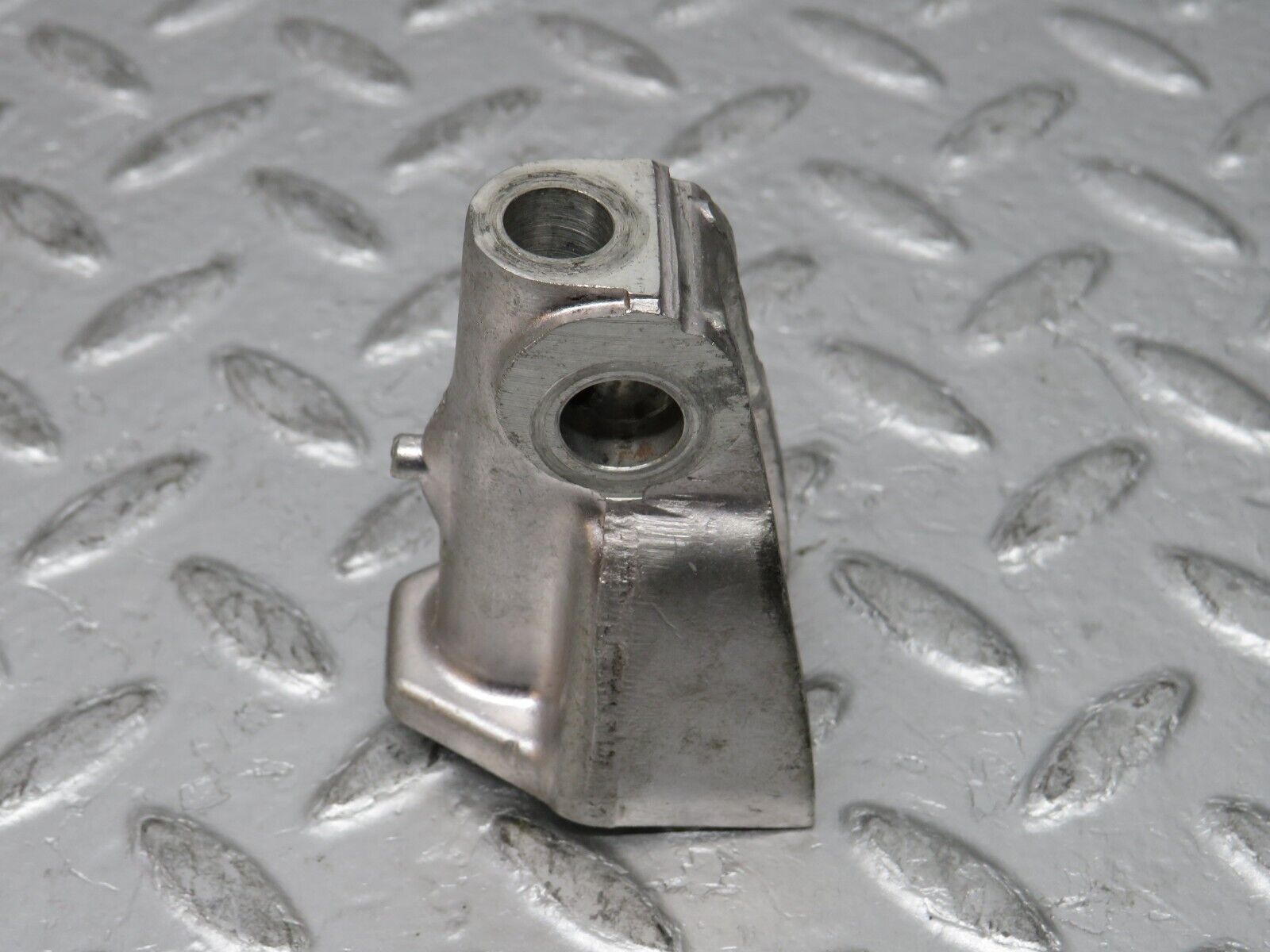 0279 Mercedes-Benz W123 220D Rocker Arm Support 6150550110