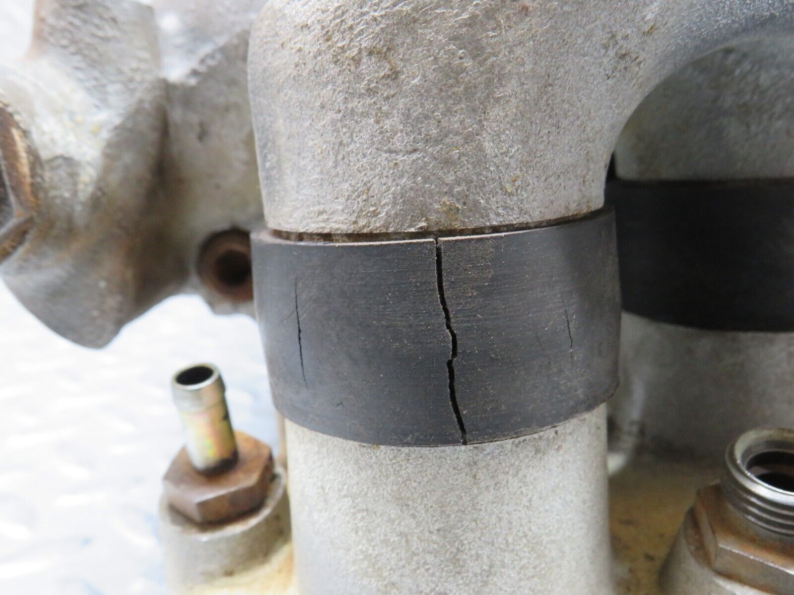 37671 Mercedes-Benz W109 300SEL Air Intake Manifold 1161411701 1161412201