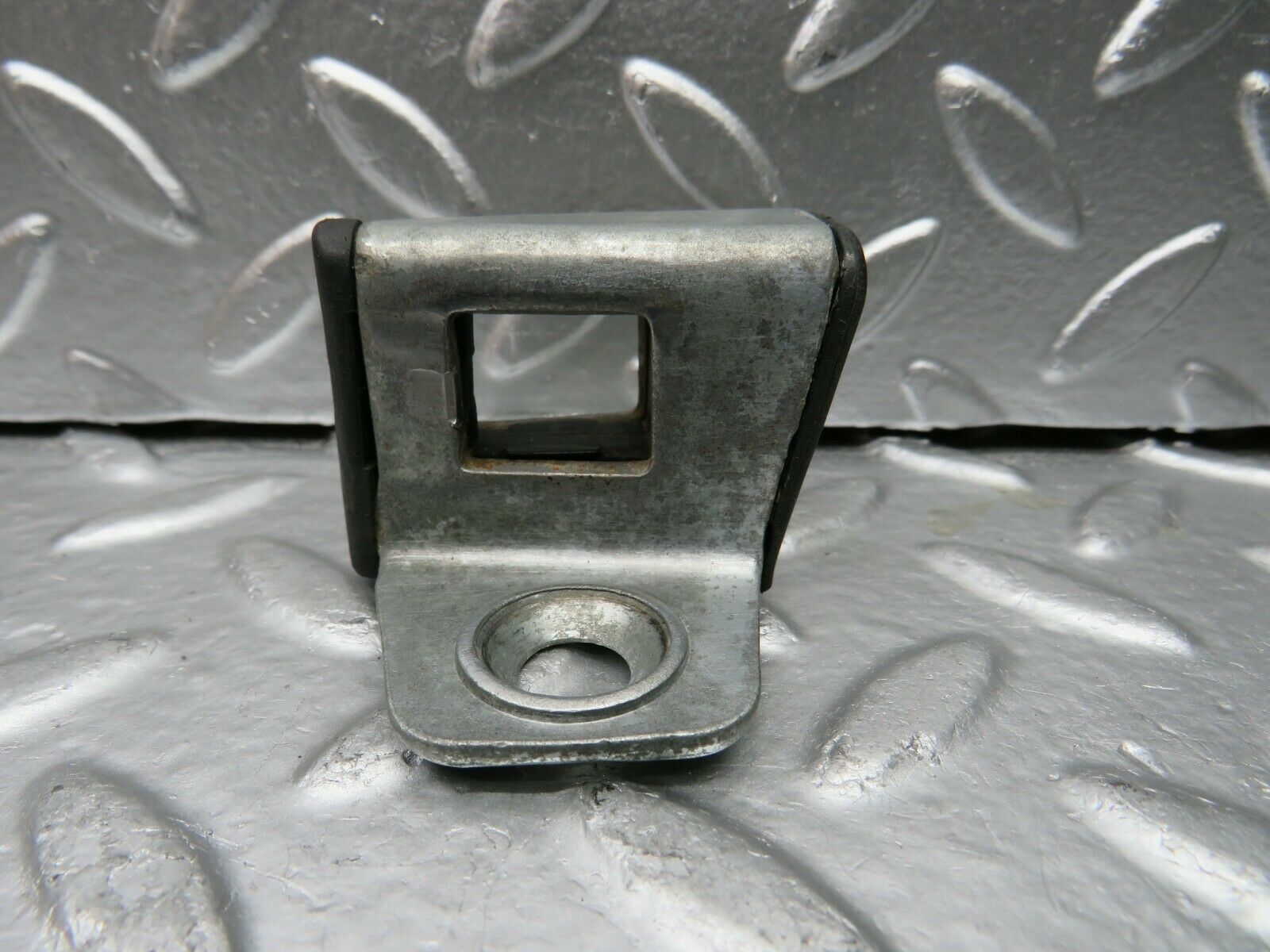 22616 Mercedes-Benz C124 E220 Coupe Door Lock Latch