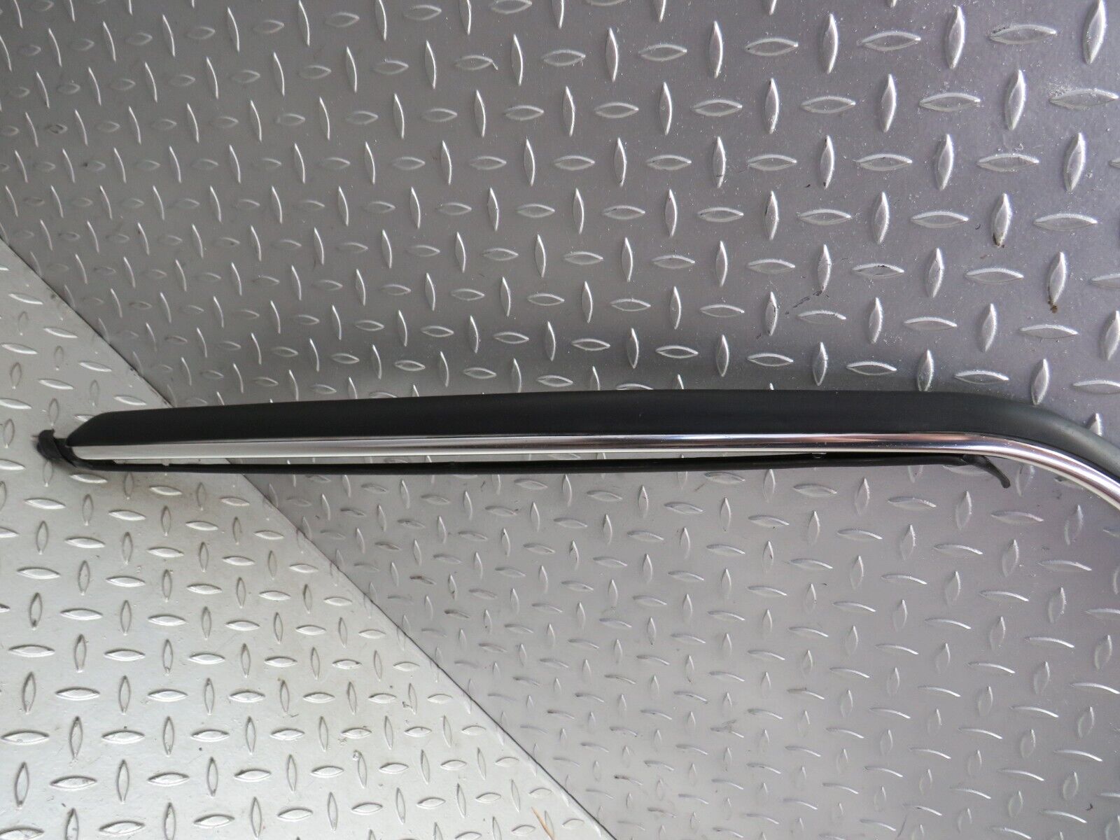 27483 Mercedes-Benz W123 280E Roof Chrome Moulding Trim Left Side