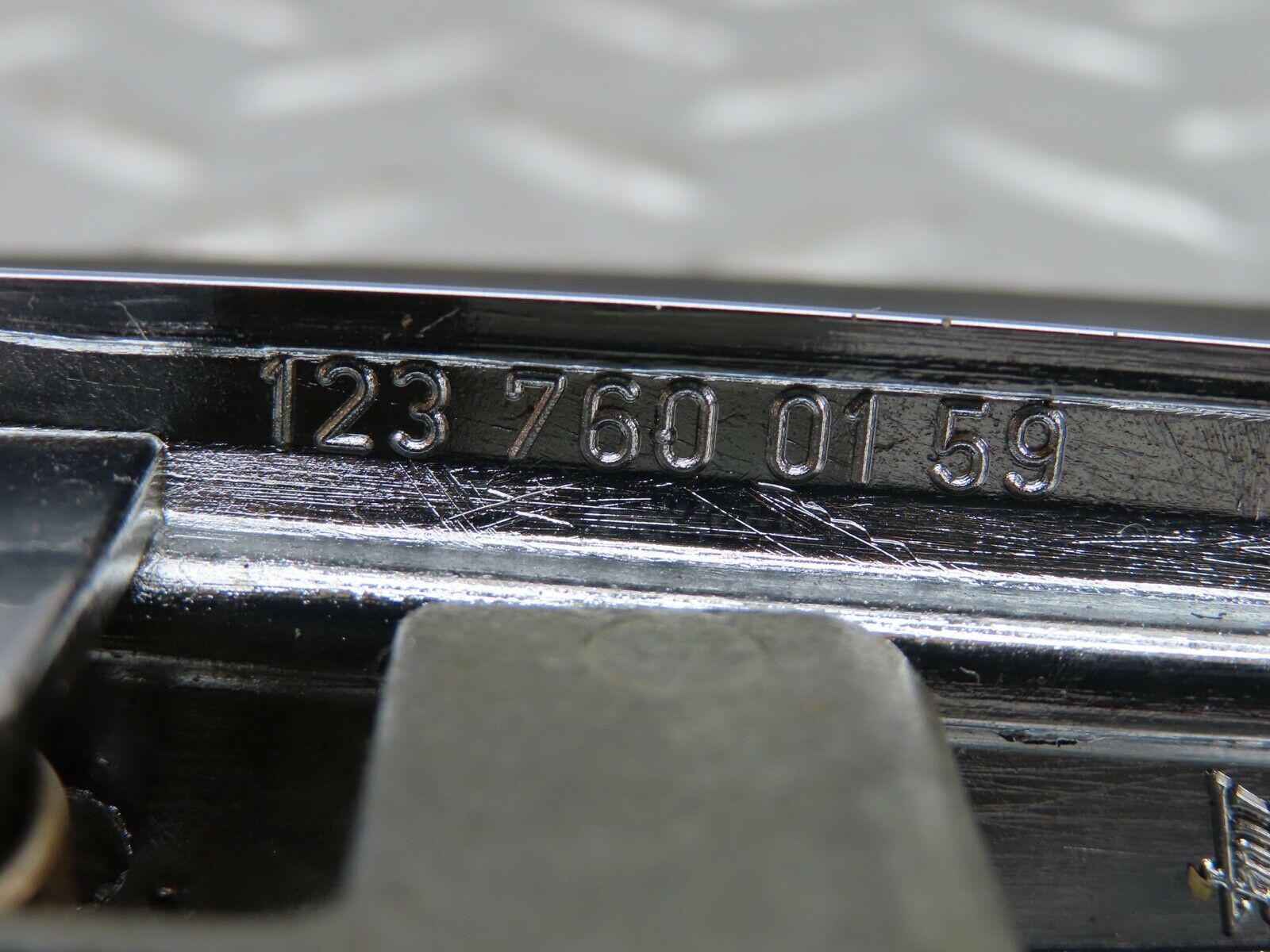 19150 Mercedes-Benz W123 300D Front Exterior Door Handle 1237600159