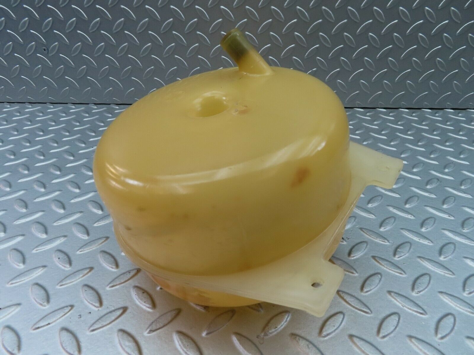 6971 Mercedes-Benz C107 350SLC Coupe Coolant Reservoir Tank Behr 1075000149