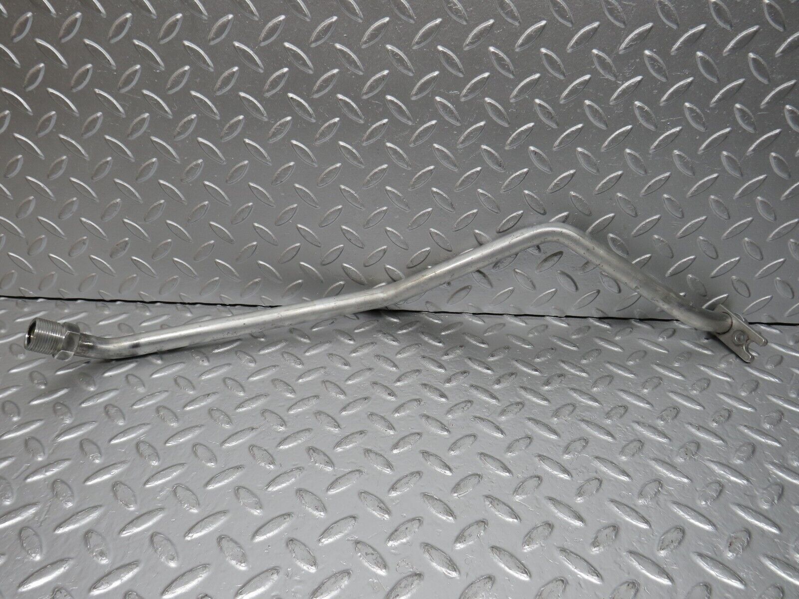 32593 Mercedes-Benz S124 300TE Wagon Air Conditioning Hose Pipe