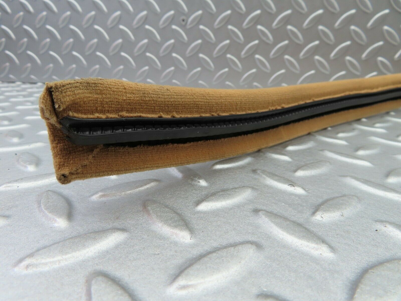 5894 Mercedes-Benz W123 200 Rear Right Door Frame Rubber Seal Palomino Cloth