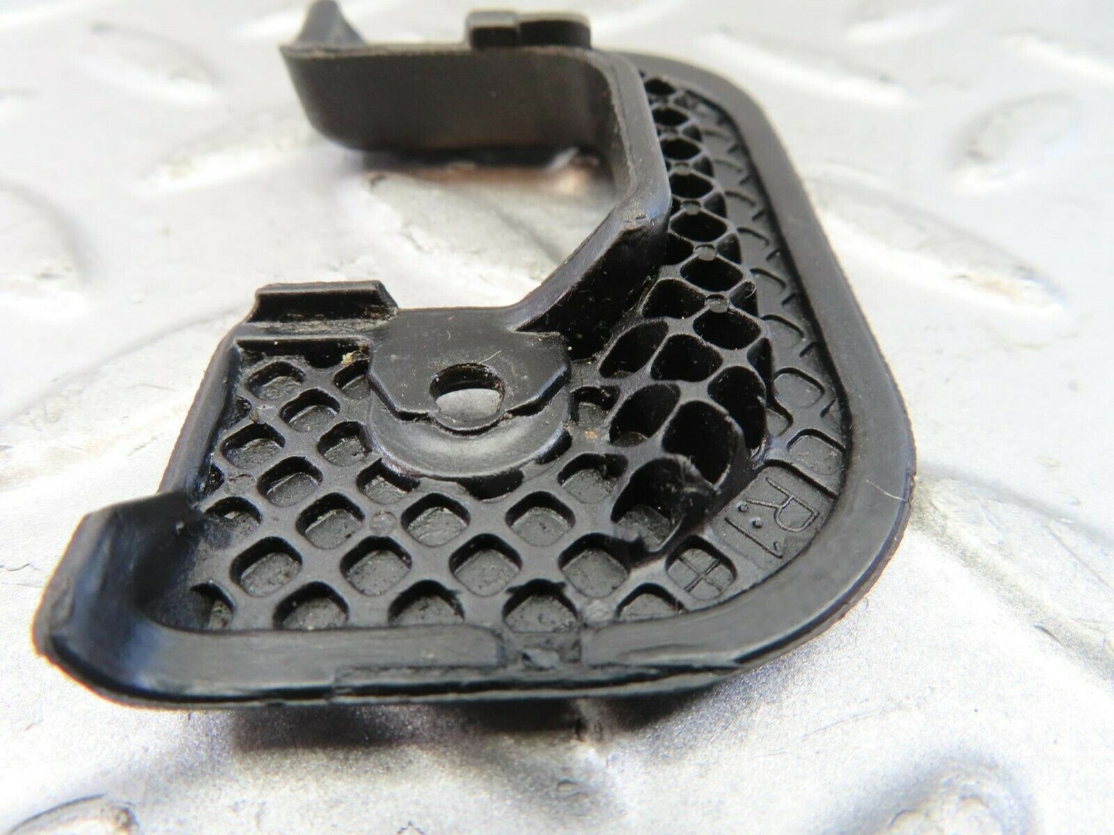 9518 Mercedes-Benz C124 300CE Coupe Right Interior Door Latch Trim