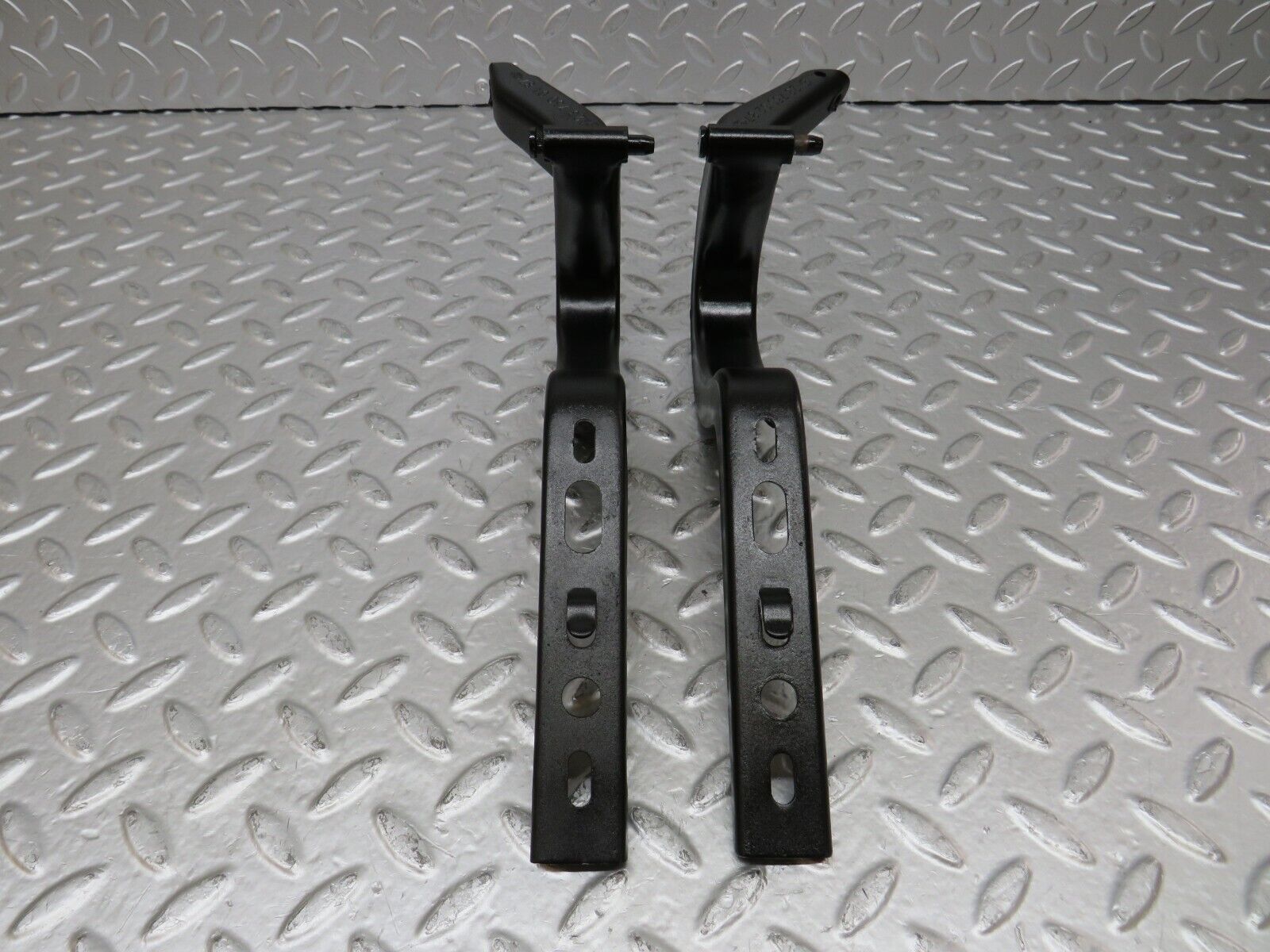 26851 Mercedes-Benz W123 240D Trunk Lid Hinge Pair 1237500187 1237500287