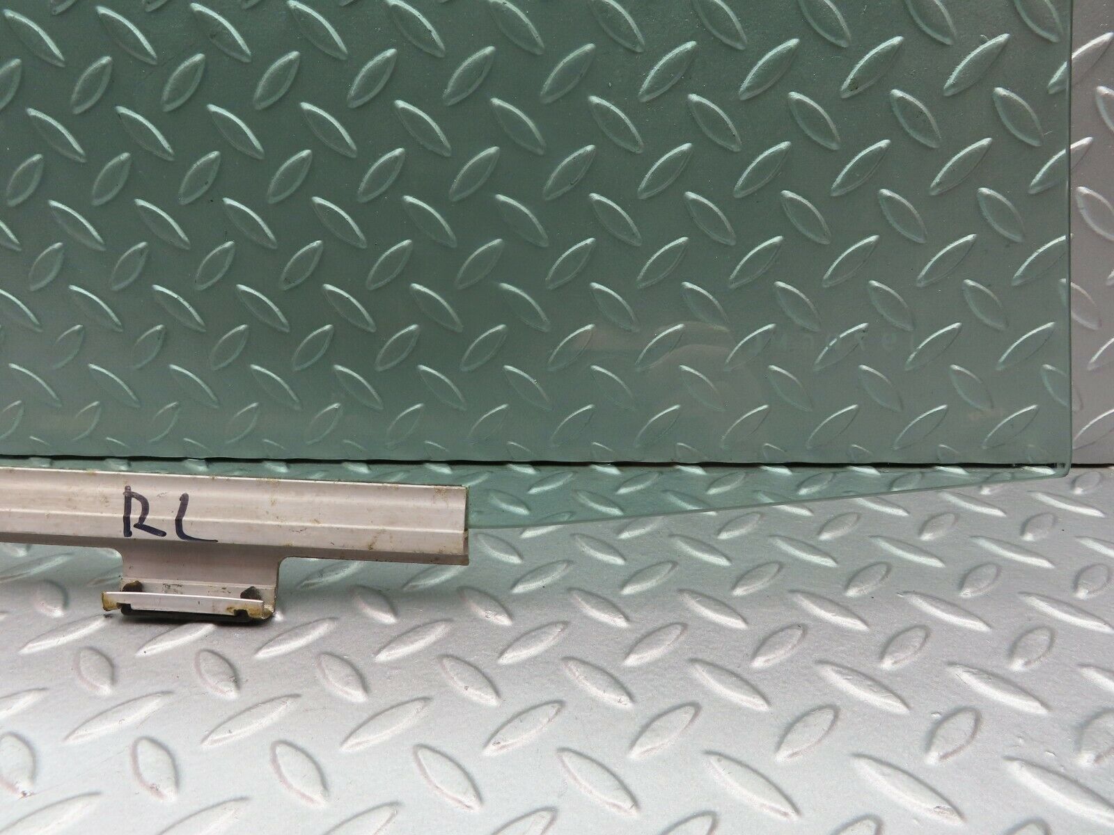 5383 Mercedes-Benz W124 230E Rear Left Door Window Glass