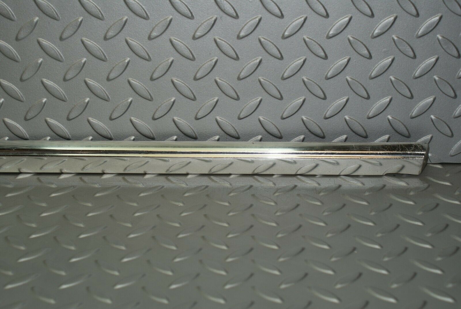 3123 Mercedes-Benz W115 220D Rear Right Door Chrome Moulding Trim