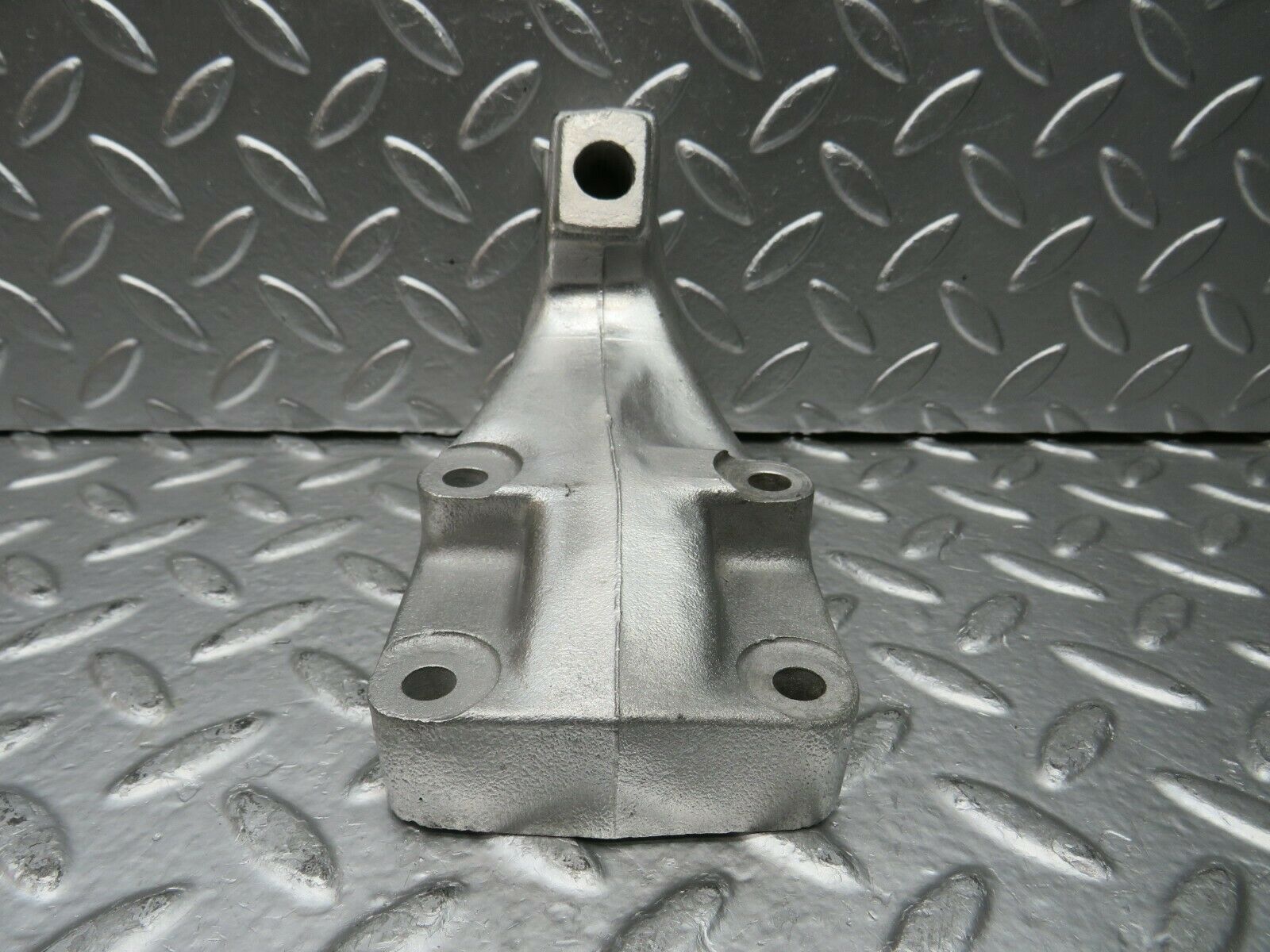 22833 Mercedes-Benz C107 450SLC Engine Mount Bracket Left Side 1162234604