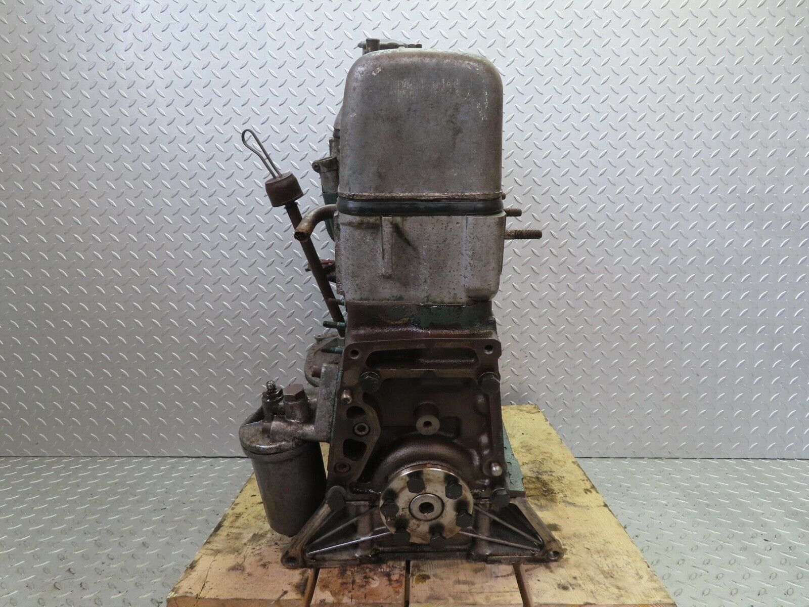 13272 Mercedes-Benz W111 220S 6 Cylinder Petrol Engine M180.941 1800111701