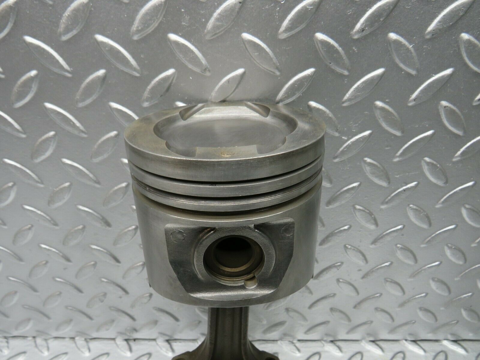 22796 Mercedes-Benz C107 450SLC Coupe Piston With Connecting Rod 92.48 mm