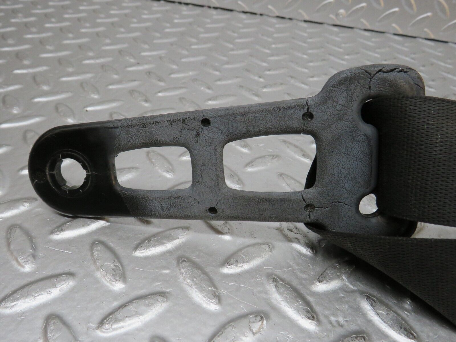 31539 Mercedes-Benz S124 220TE Third Row Seat Belt Set 1248602885 1248602785