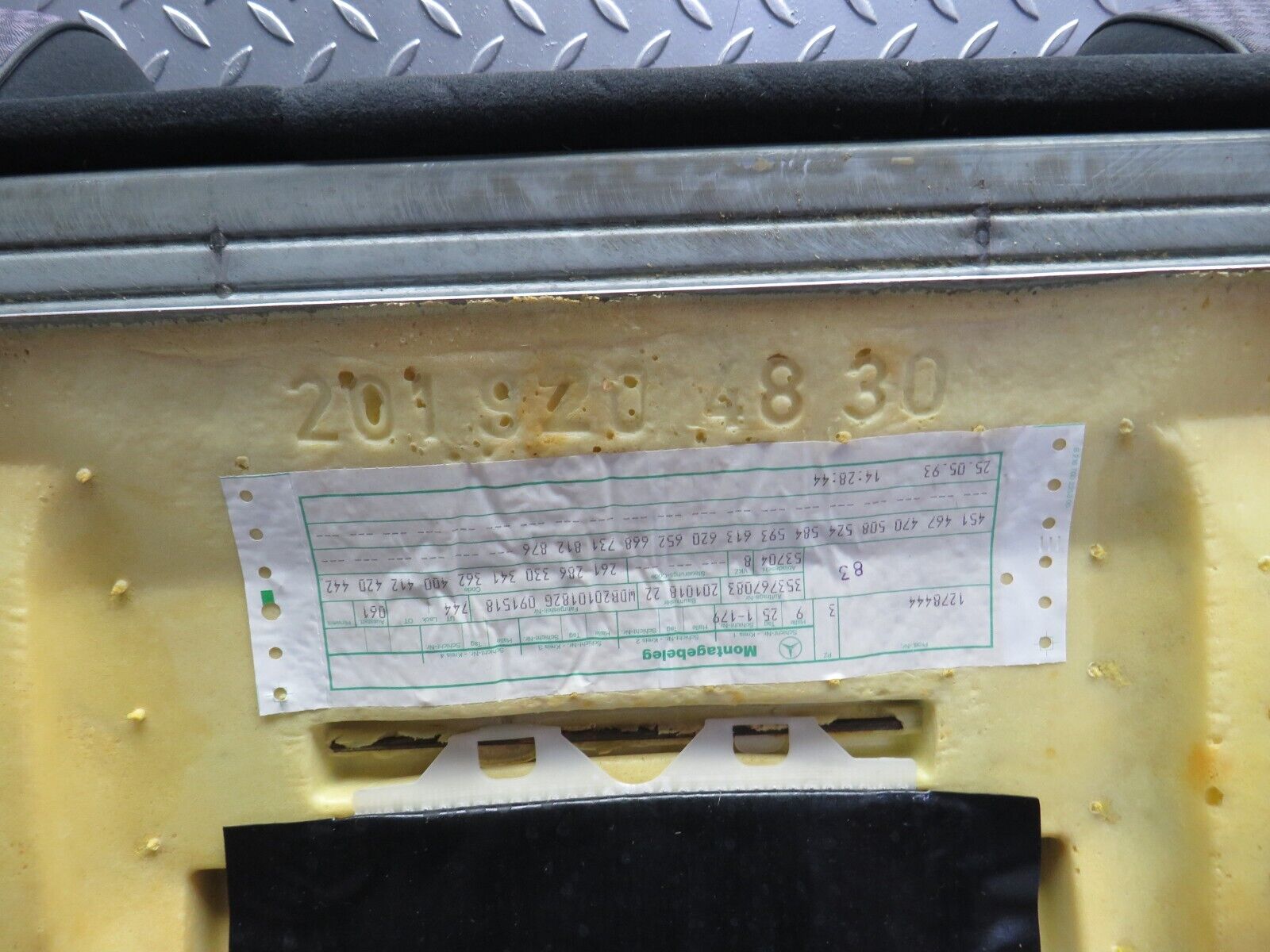 31552 Mercedes-Benz W201 190LE 1.8L Rear Seat Black 2019204130