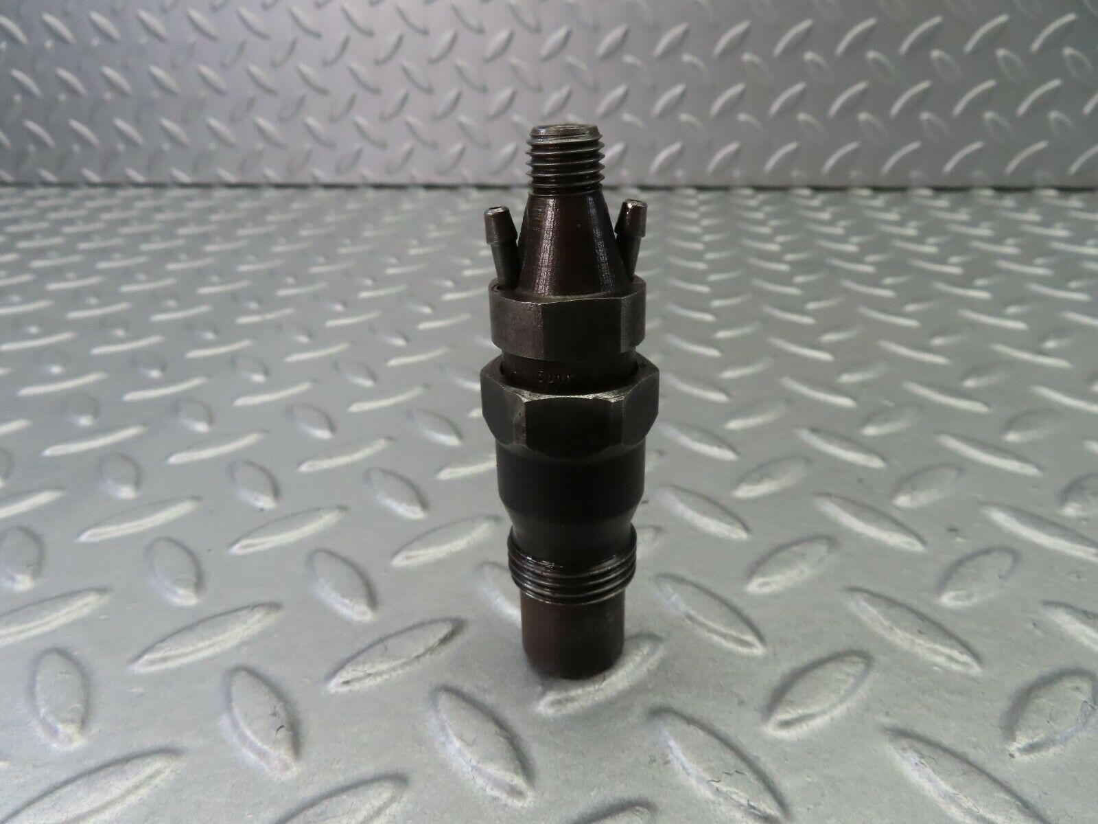 7956 Mercedes-Benz W116 Fuel Injector Bosch OM617
