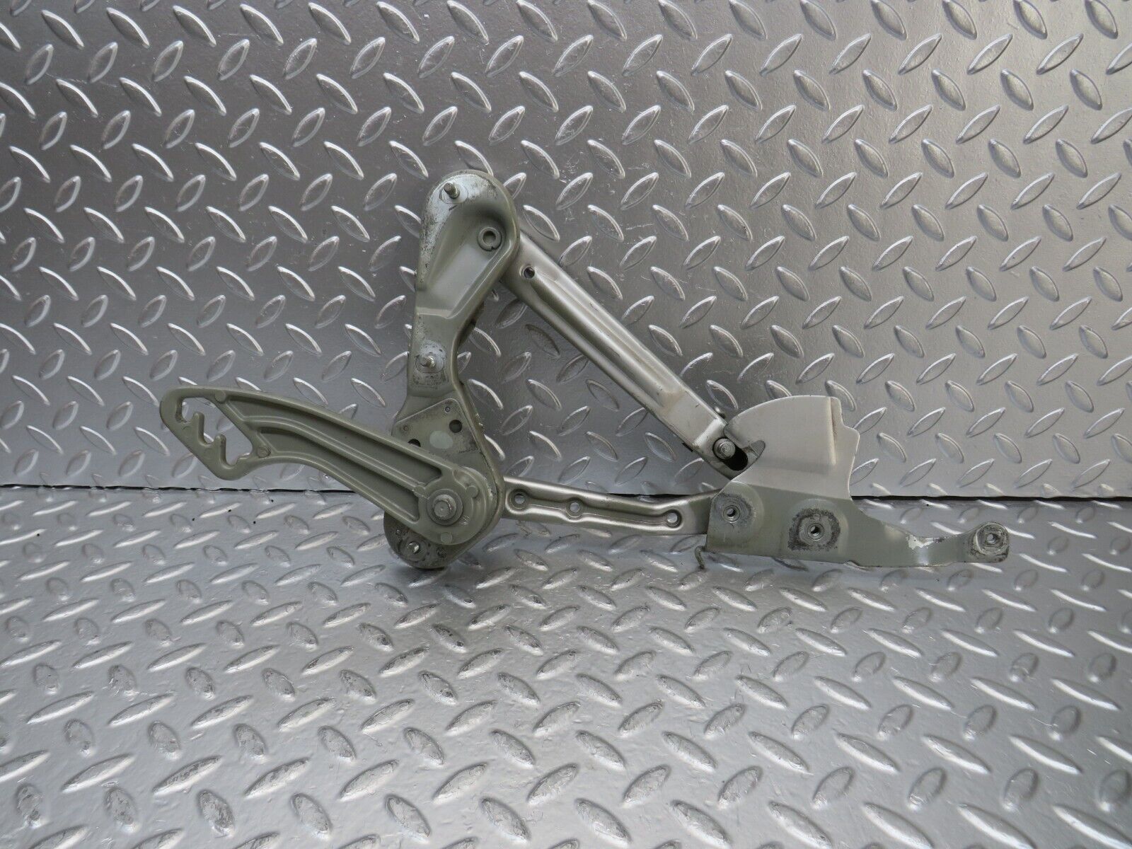 25023 Mercedes-Benz W140 S320 Bonnet Hinge Left Side 1298800128