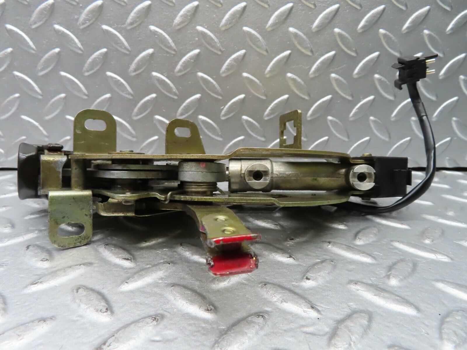 20150 Mercedes-Benz R129 300SL Coupe Rear Right Roof Lock Mechanism 1298001274