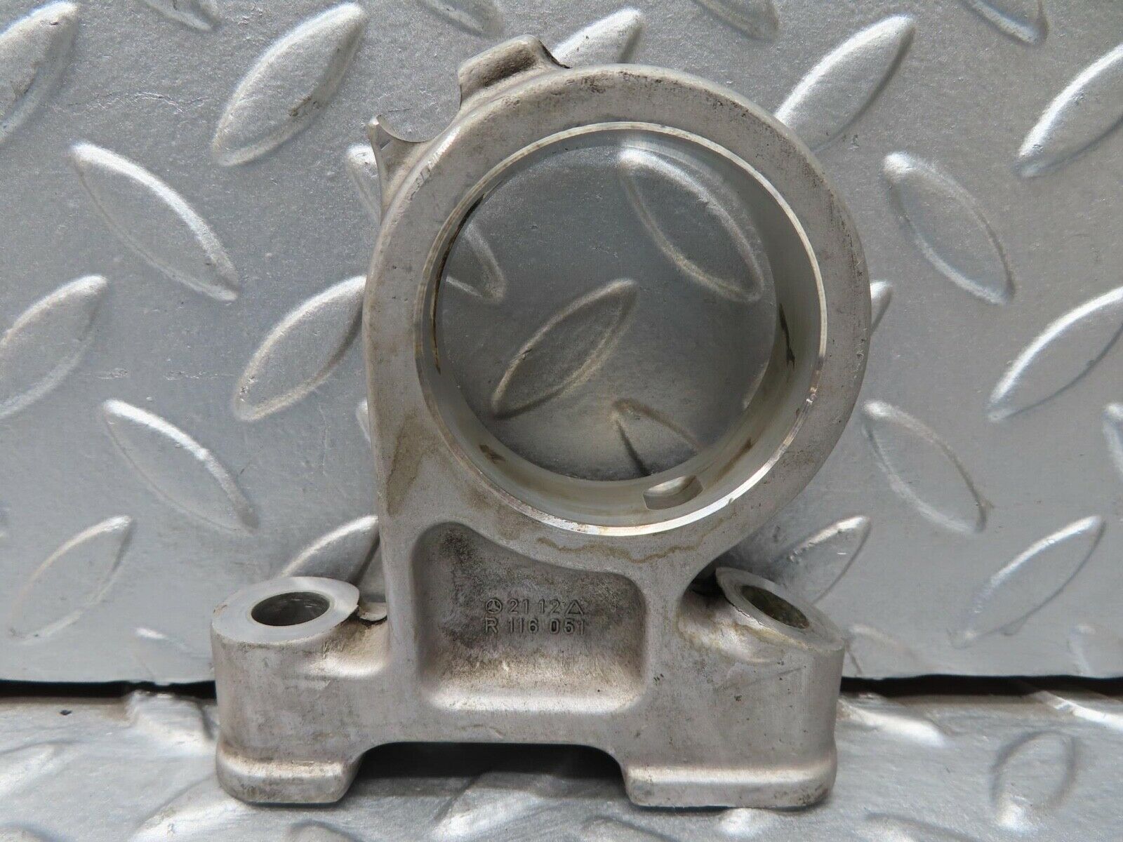 16552 Mercedes-Benz C107 350SLC Coupe Camshaft Tower Bearing 1160512112