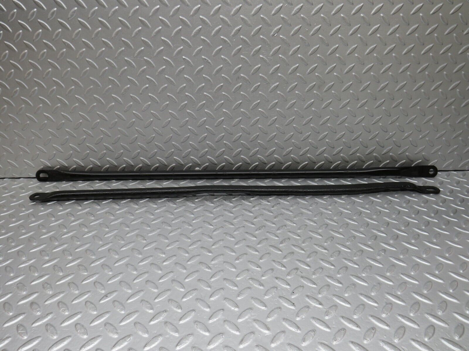 38583 Mercedes-Benz R129 280SL Coupe Rear Suspension Anti Roll Bar Support Bar 2x