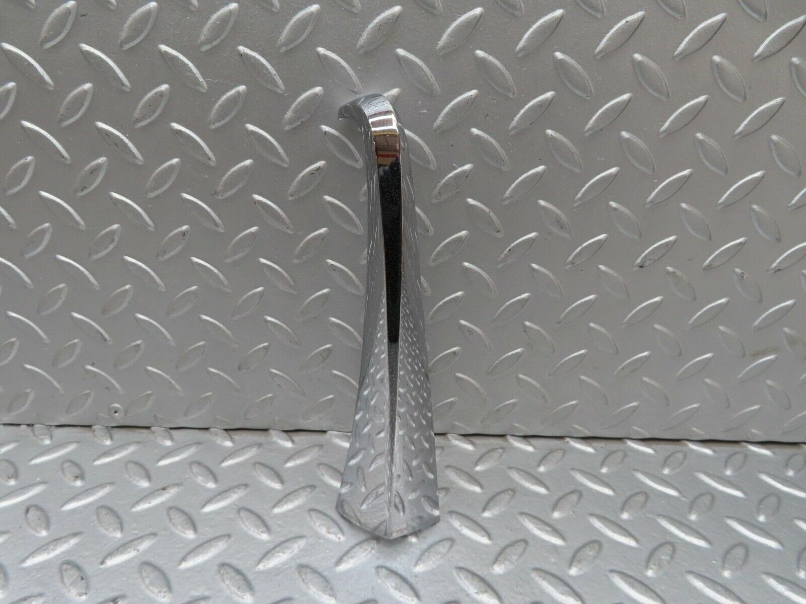 13085 Mercedes-Benz W111 220S Rear Left Fender Wing Tail Chrome Trim 1116900379