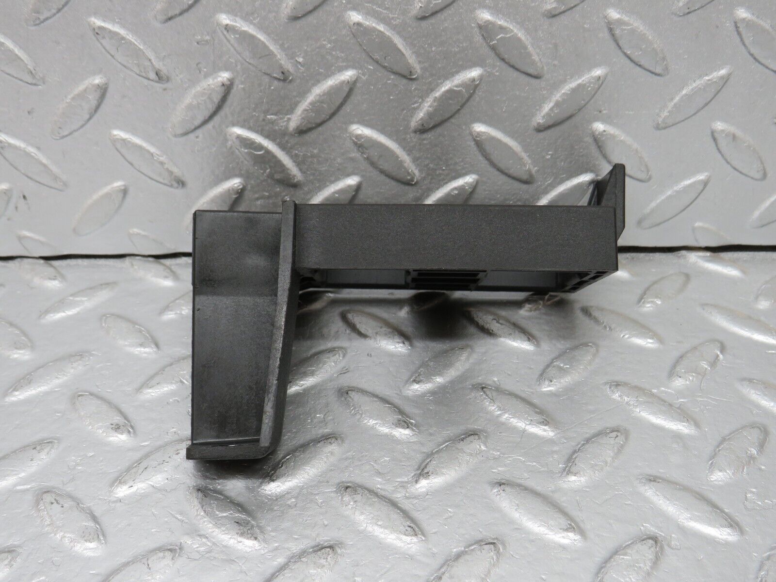 38835 Mercedes-Benz W201 190E 2.6L Fuse Box Relay Holder 2015453640