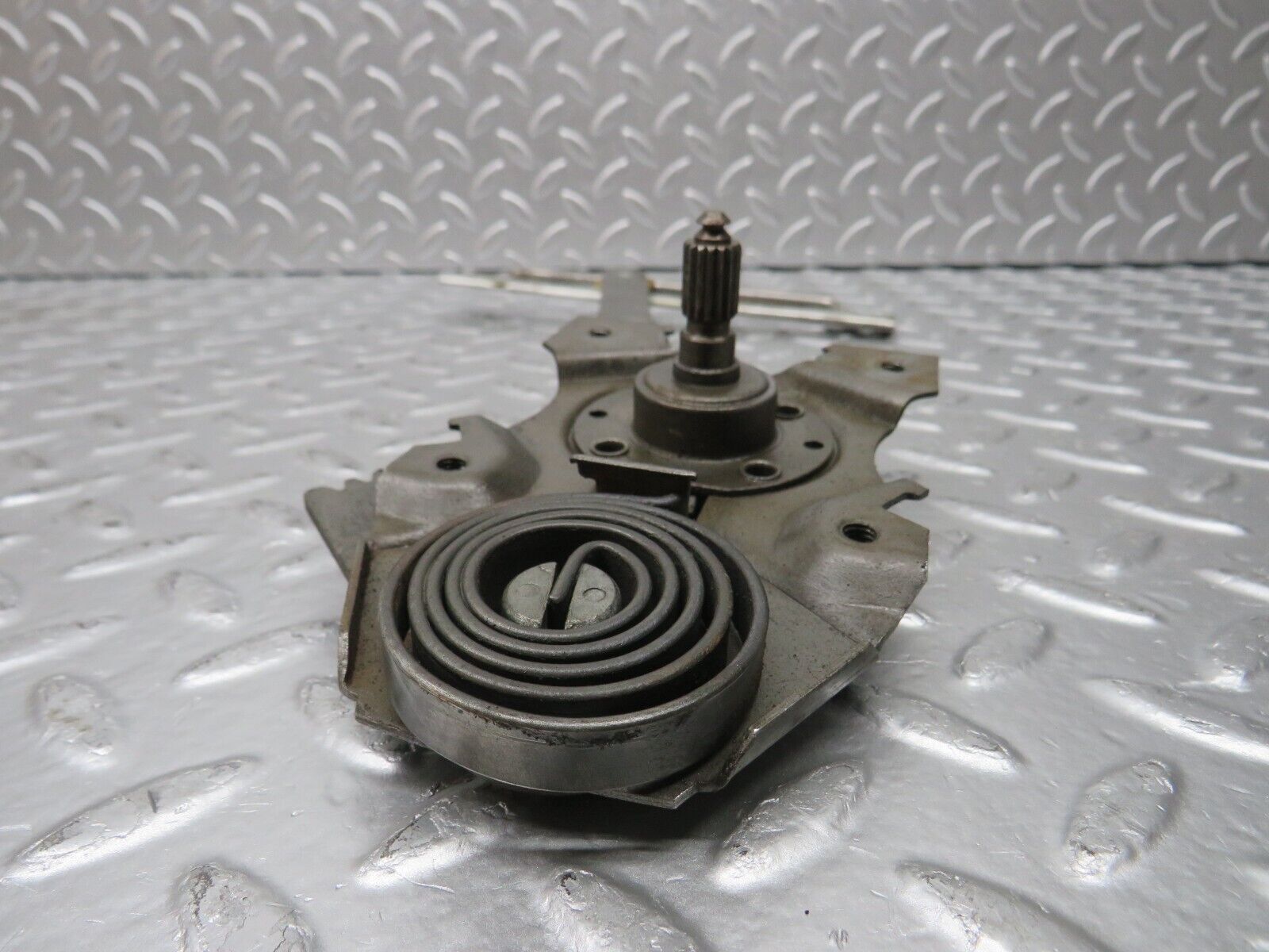 31154 Mercedes-Benz W123 200D Rear Left Manual Window Regulator 1237300146