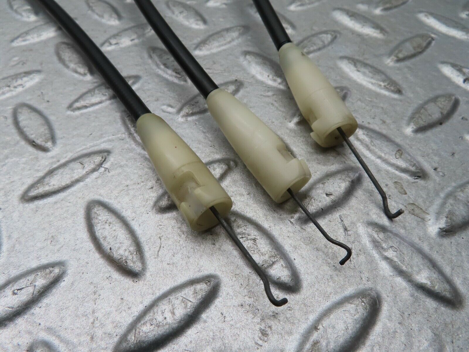 19211 Mercedes-Benz W123 300D Heater Control Cable