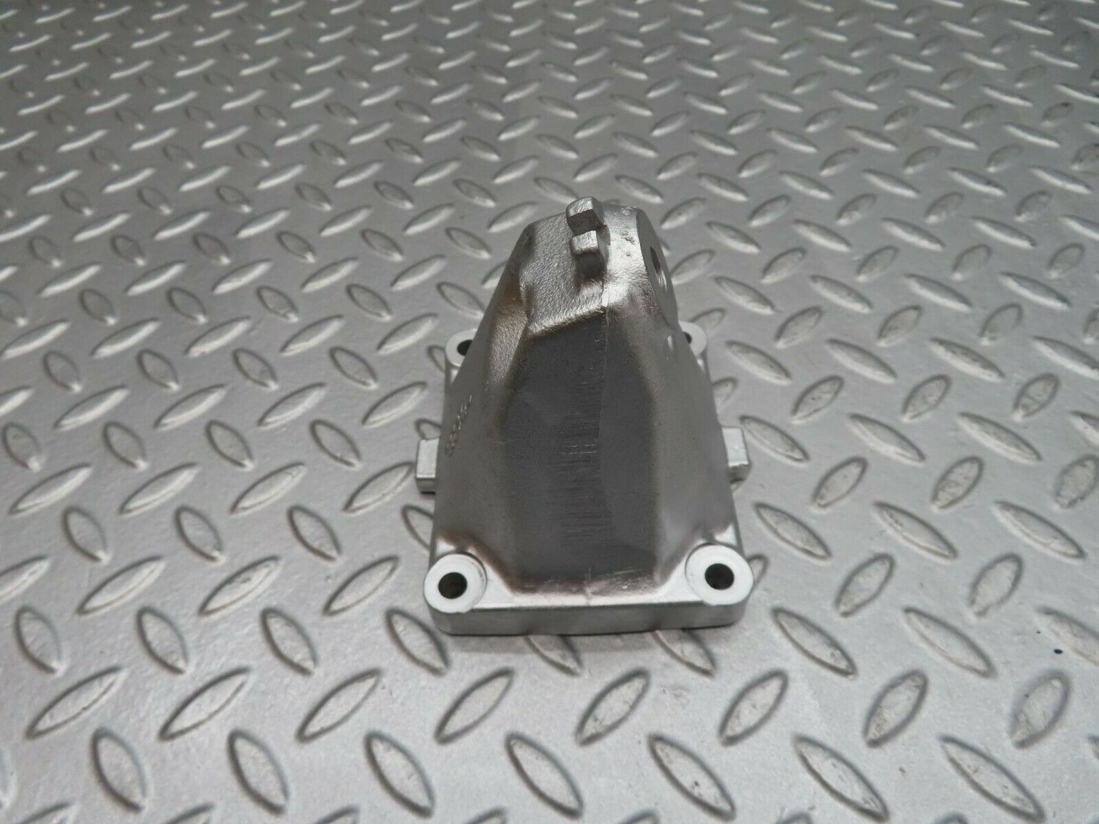 12179 Mercedes-Benz R129 300SL Coupe Engine Mount Bracket Right Side 1042230504