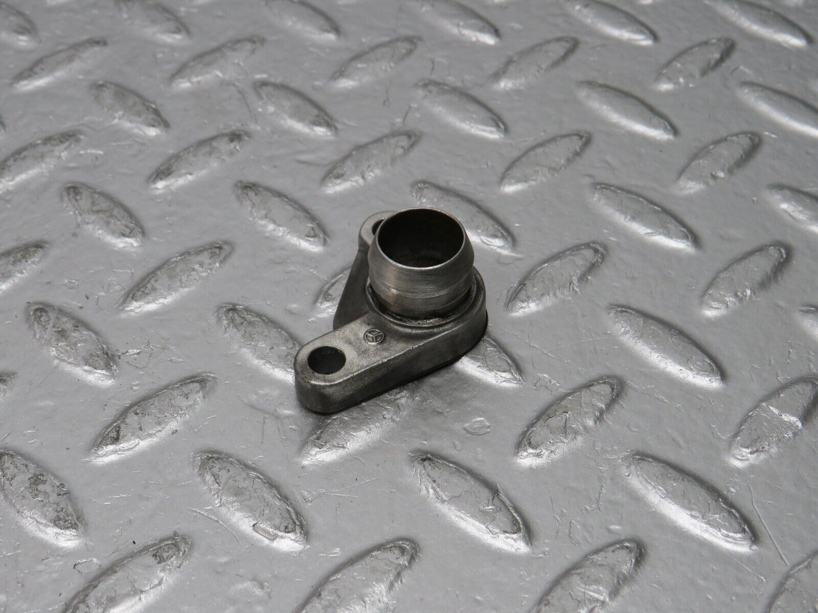 31810 Mercedes-Benz W201 190LE 1.8L Air Intake Manifold Pipe Connector