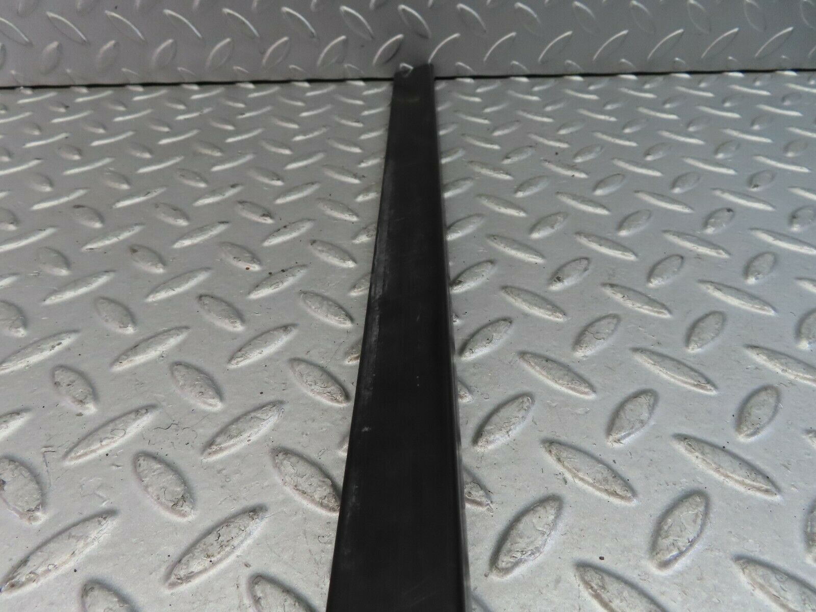 9621 Mercedes-Benz C123 280CE Coupe Left Seat Belt Runner 1239192520