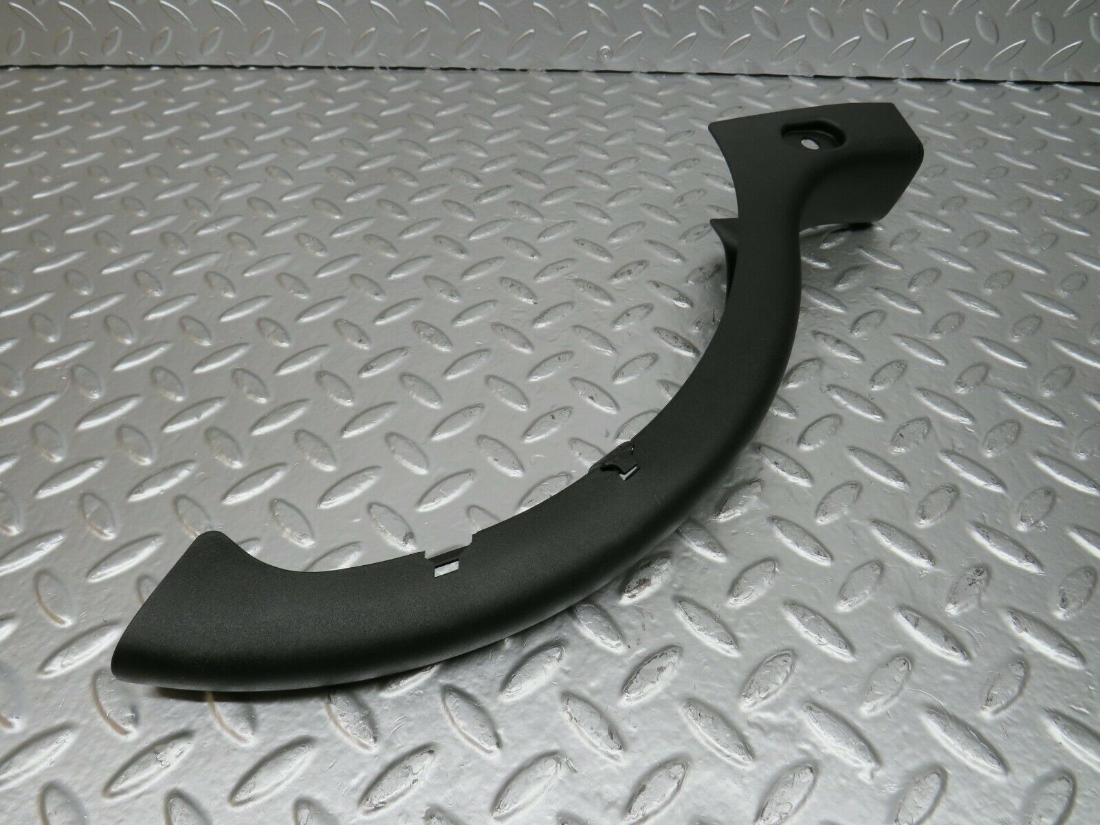24612 Mercedes-Benz W140 S320 Boot Hinge Plastic Cover Left Side 1408214389