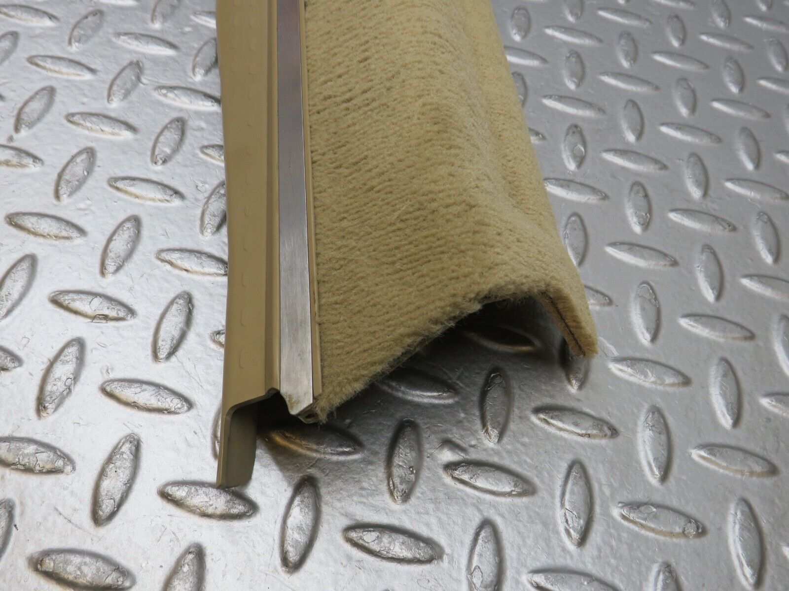 38285 Mercedes-Benz R129 280SL Coupe Left Door Sill Cover Beige 1296800135