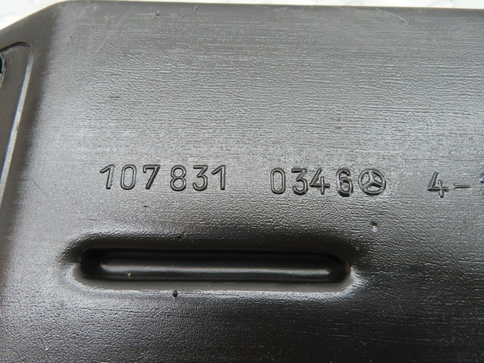 16591 Mercedes-Benz C107 380SLC Air Duct Vent Front Left 1078310346