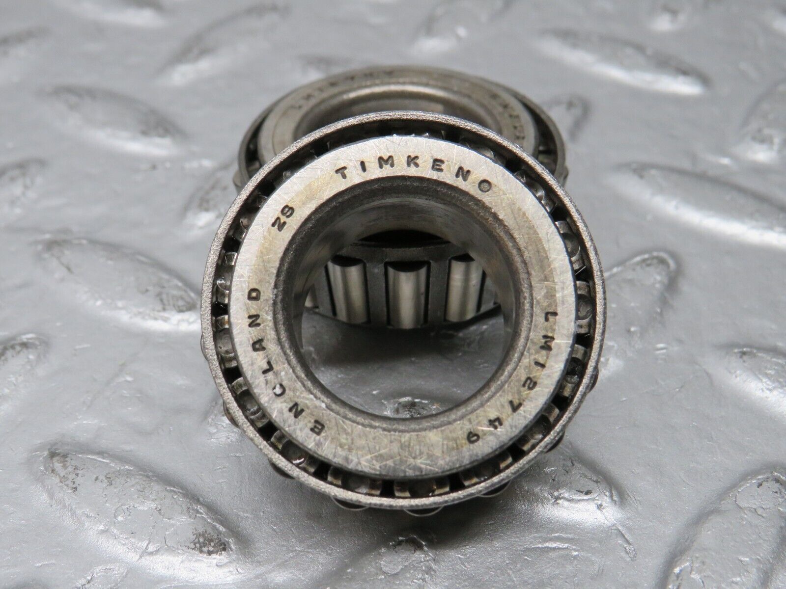 38480 Mercedes-Benz R129 280SL Coupe Wheel Hub Locking Cap With Bearing