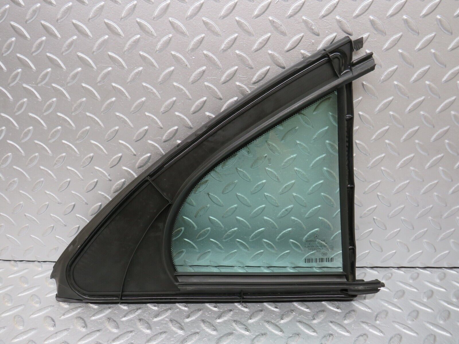 35164 Mercedes-Benz W221 Rear Left Quarter Window Glass 2217350124