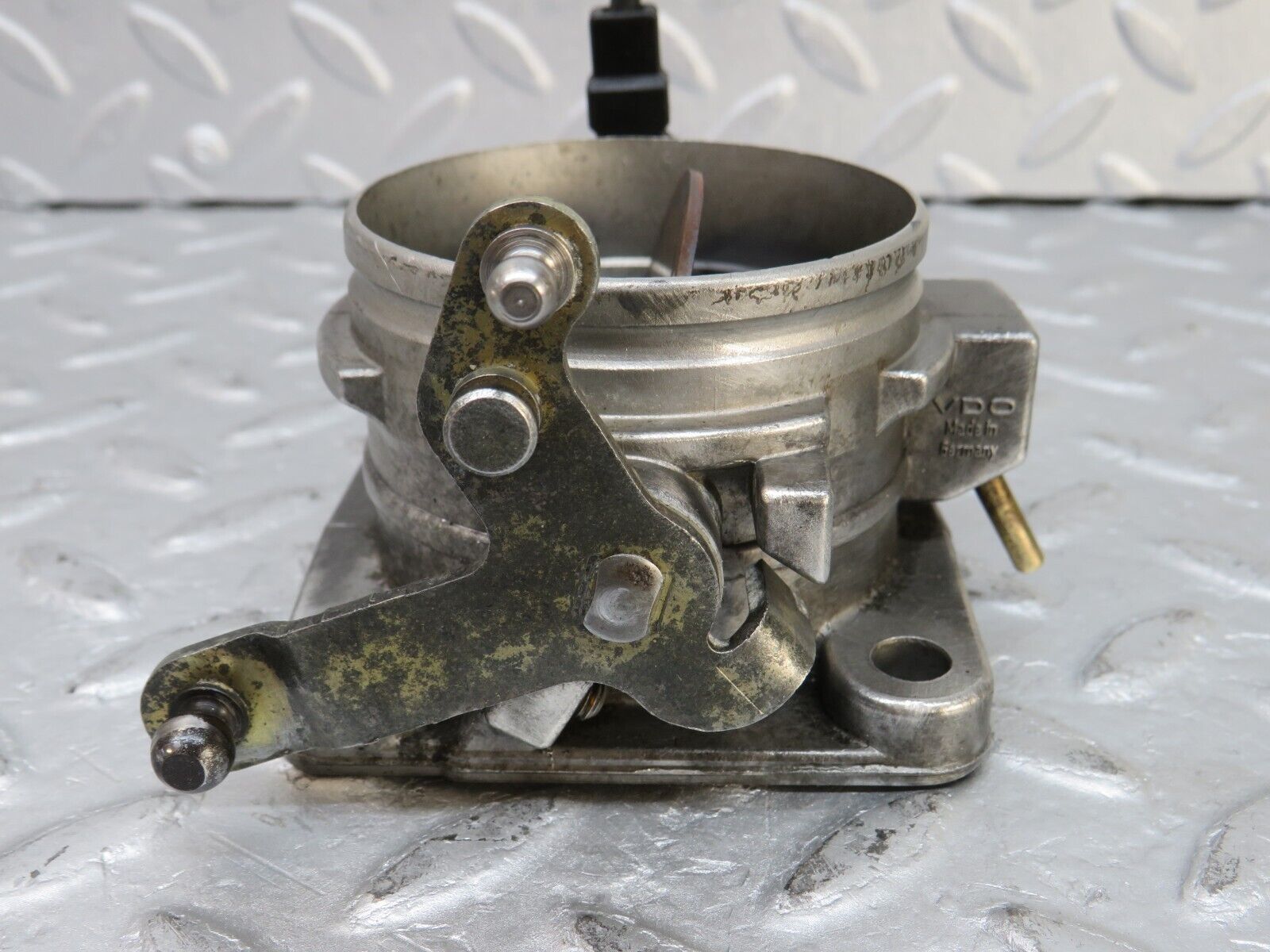 36673 Mercedes-Benz W201 190E 2.0L Throttle Body Valve & Sensor 0021400453 0055459824 240124/001/002