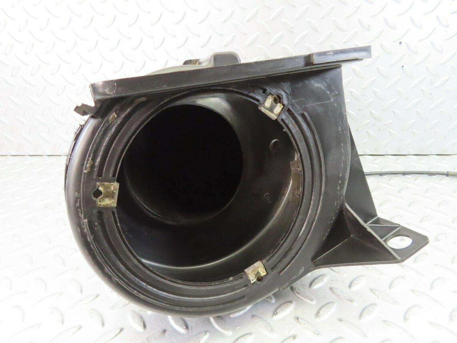9765 Mercedes-Benz C123 280CE Coupe Heater Blower Housing 0130062800