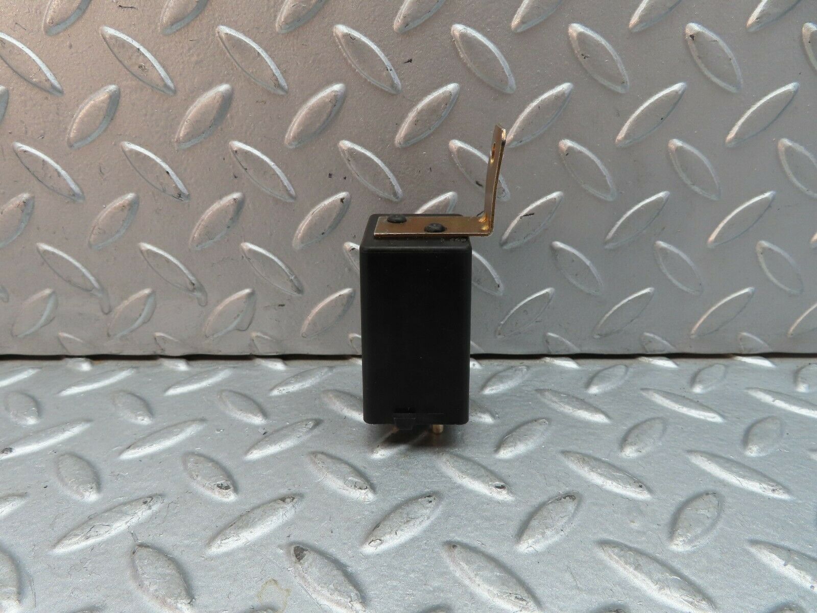 9575 Mercedes-Benz C123 280CE Coupe Rear Heated Window Relay 1078200010