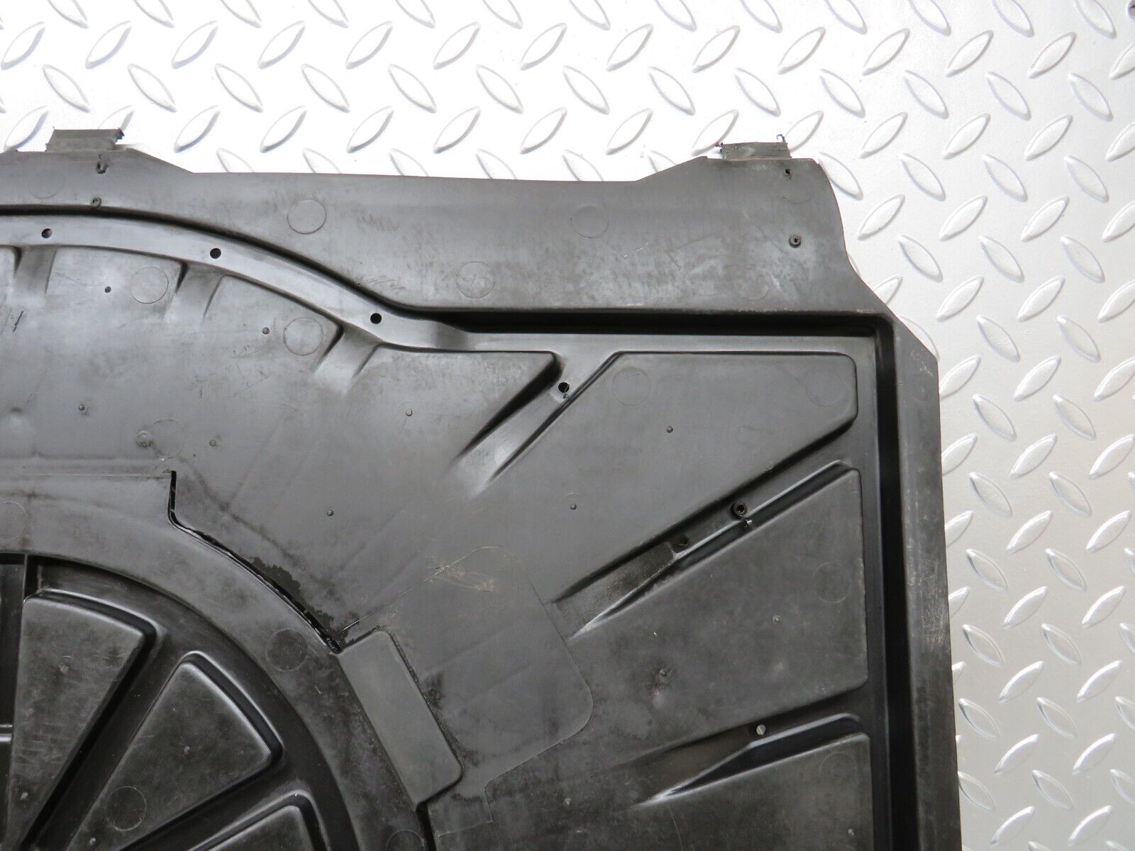 25167 Mercedes-Benz W201 190D Boot Trunk Spare Wheel Cover 2016931633