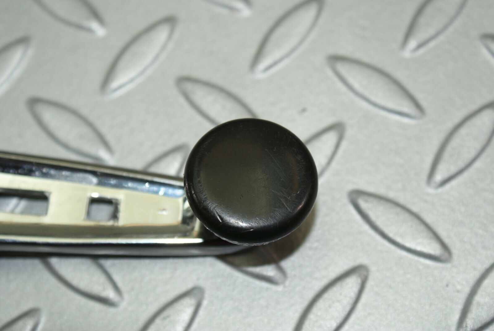 3193 Mercedes-Benz W115 220D Window Lifter Crank Handle