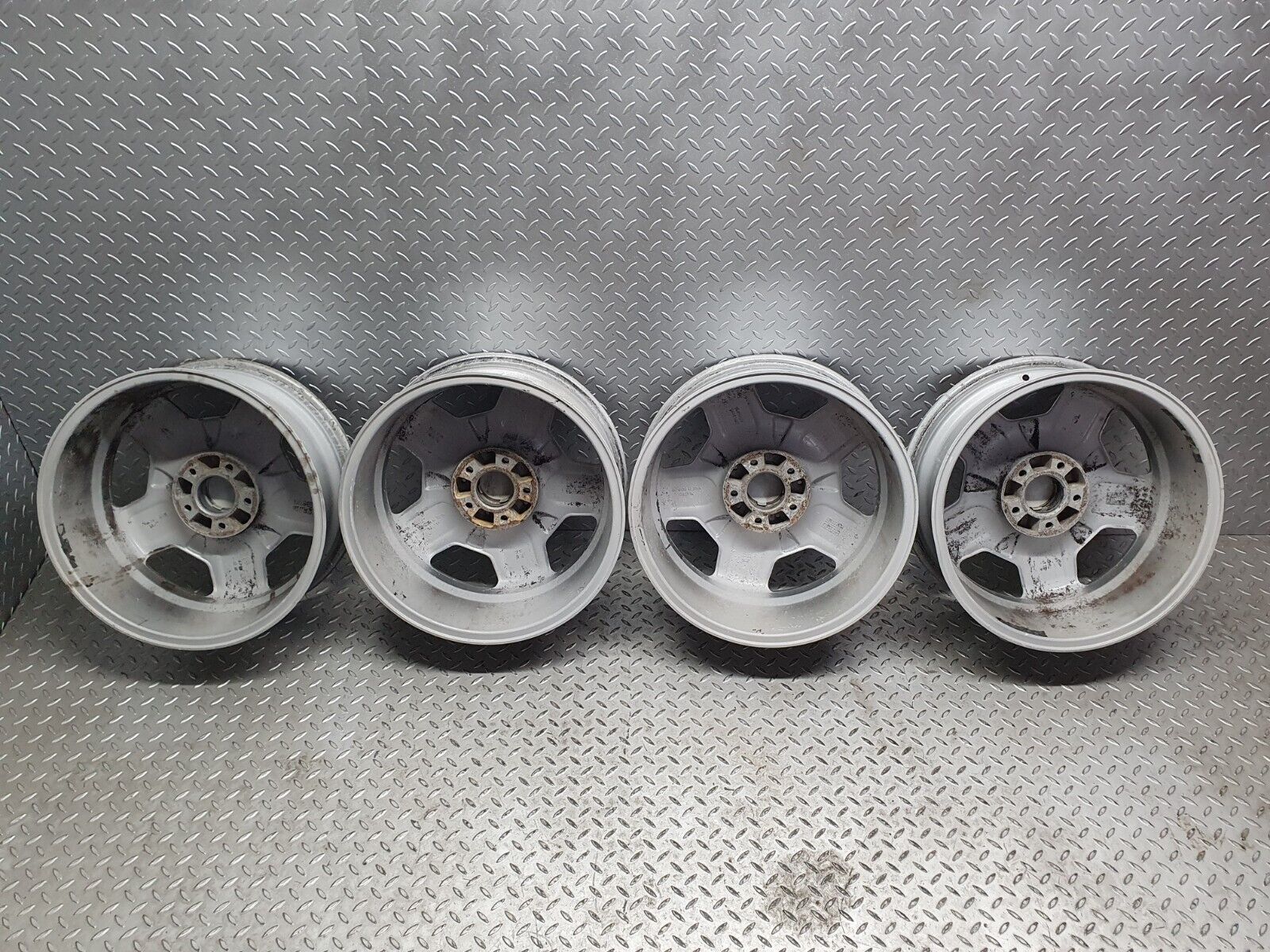 40863 Mercedes-Benz Alloy Wheel Set 7.5Jx17H2 ET35 KBA43991