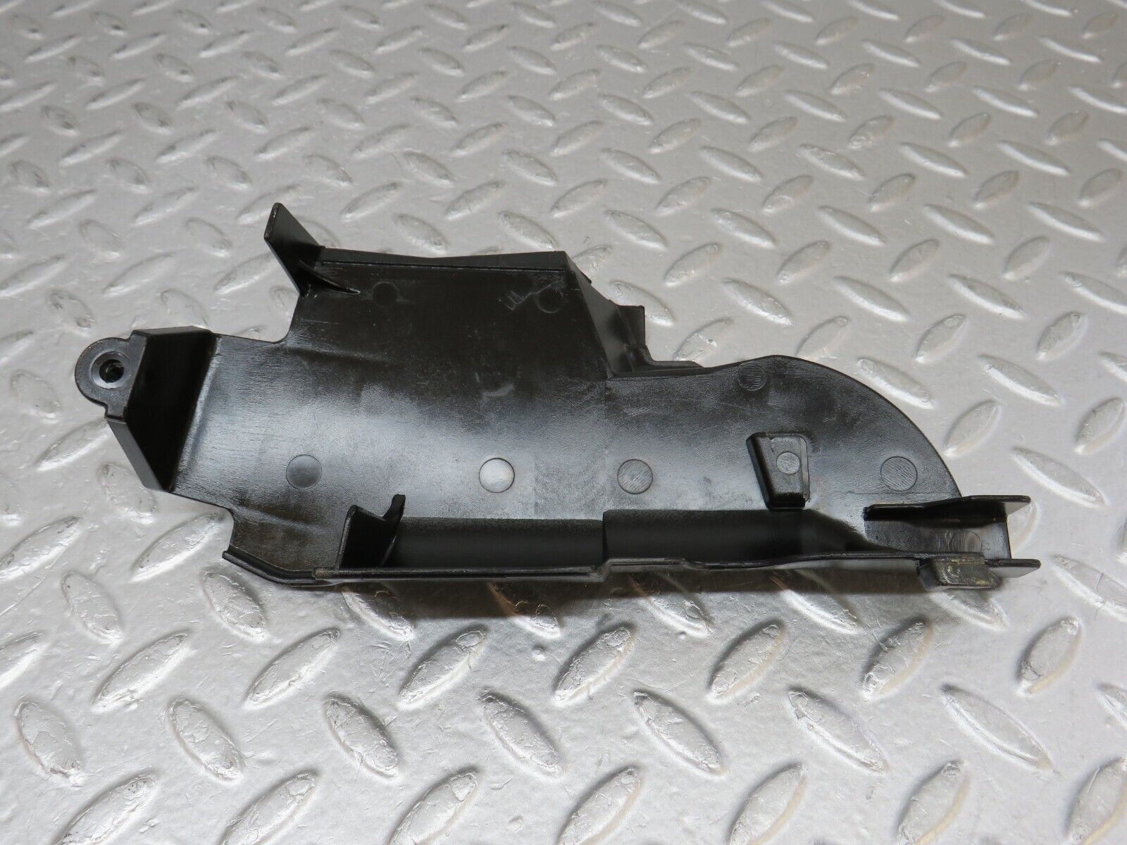 36035 Mercedes-Benz W126 420SE Front Left Door Lock Inner Cover 1267230308