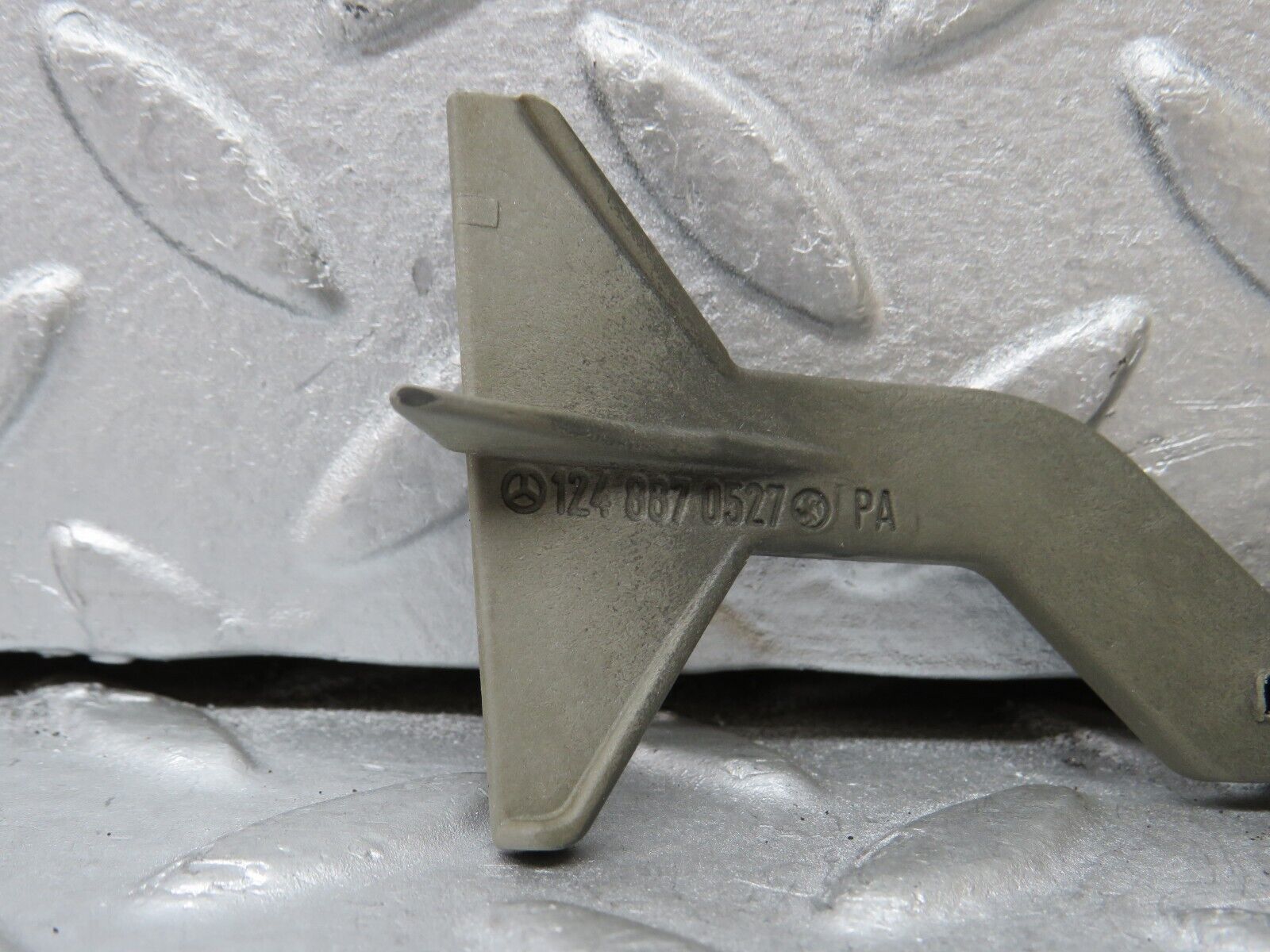 37922 Mercedes-Benz A124 320E Cabriolet Bonnet Release Pull Handle 1248870527