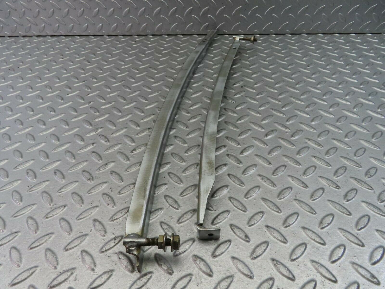 9727 Mercedes-Benz C123 280CE Coupe Front Right Door Window Channel Pair