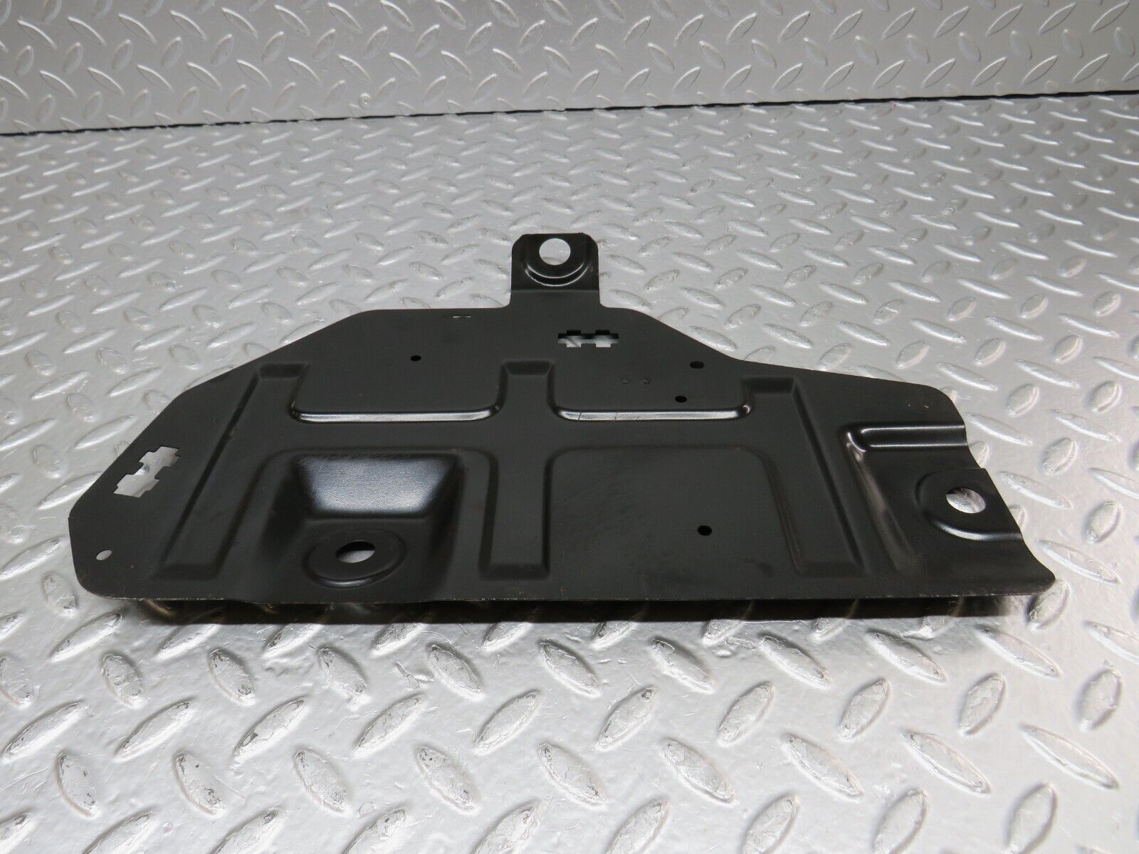 34206 Mercedes-Benz W124 260E Under Dash Relay Bracket Left Side